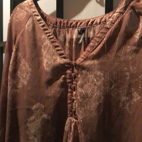 3/4 Sleeve Top - Picture 2 of 3